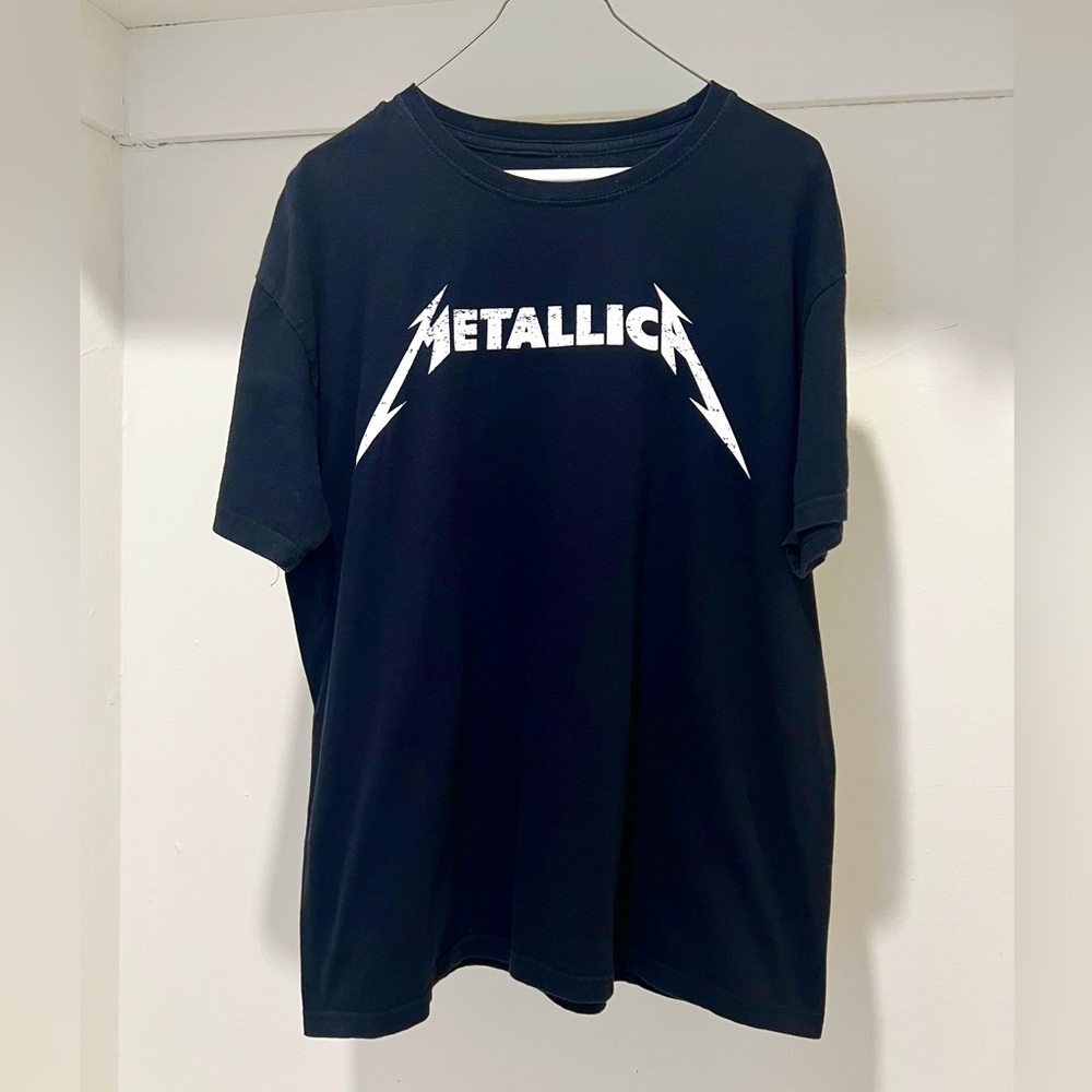 Metallica 🤘🏻 Classic Lightning Logo Tee